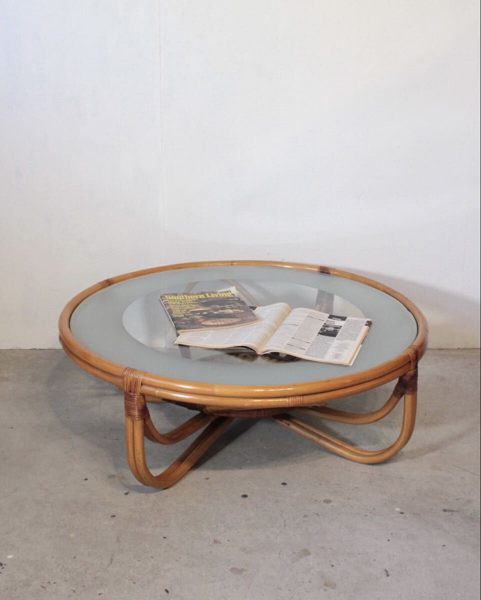 ラタンのガラストップセンターテーブル 直径92㎝ ヴィンテージ ロー