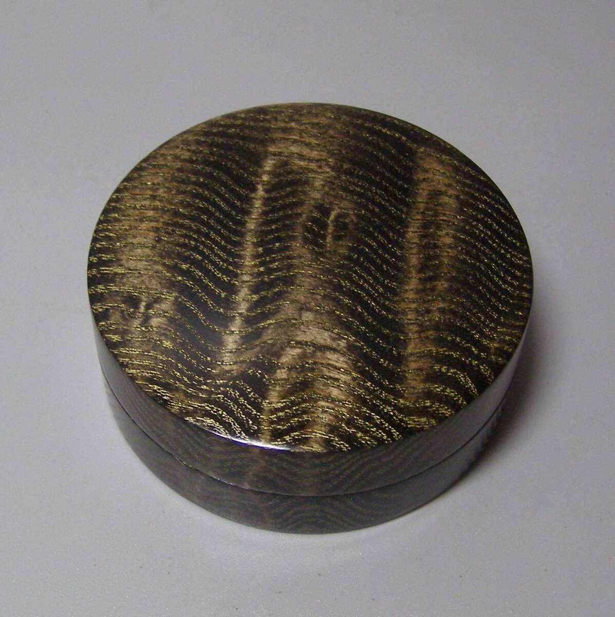 タモ＃玉斑杢黒漆染 ＃杢目沈金＃ミニ食籠 小物入れ