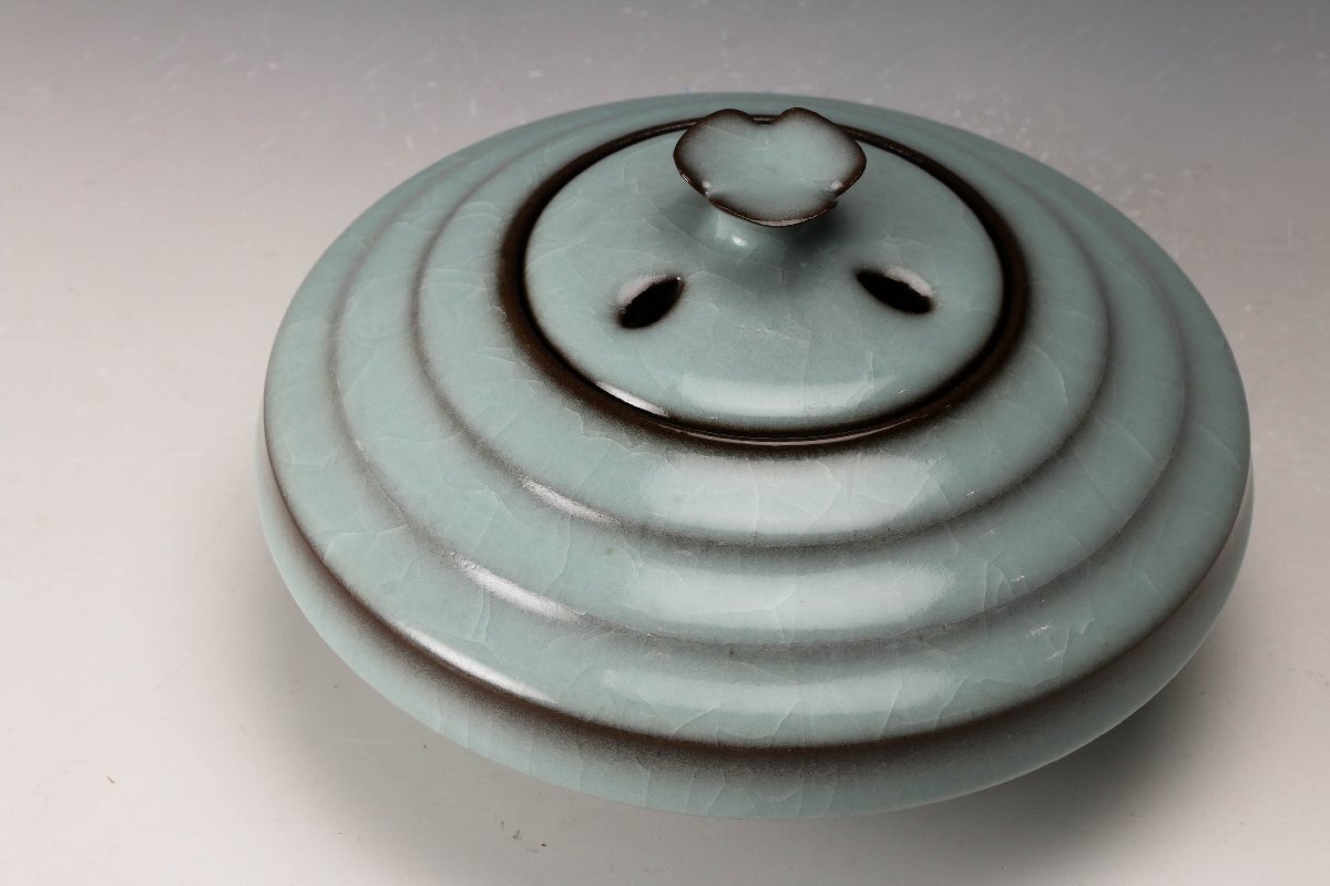 人気作家 峯岸勢晃 月白青瓷 線段香炉 共箱 共布 陶歴付 人気作家 峯岸