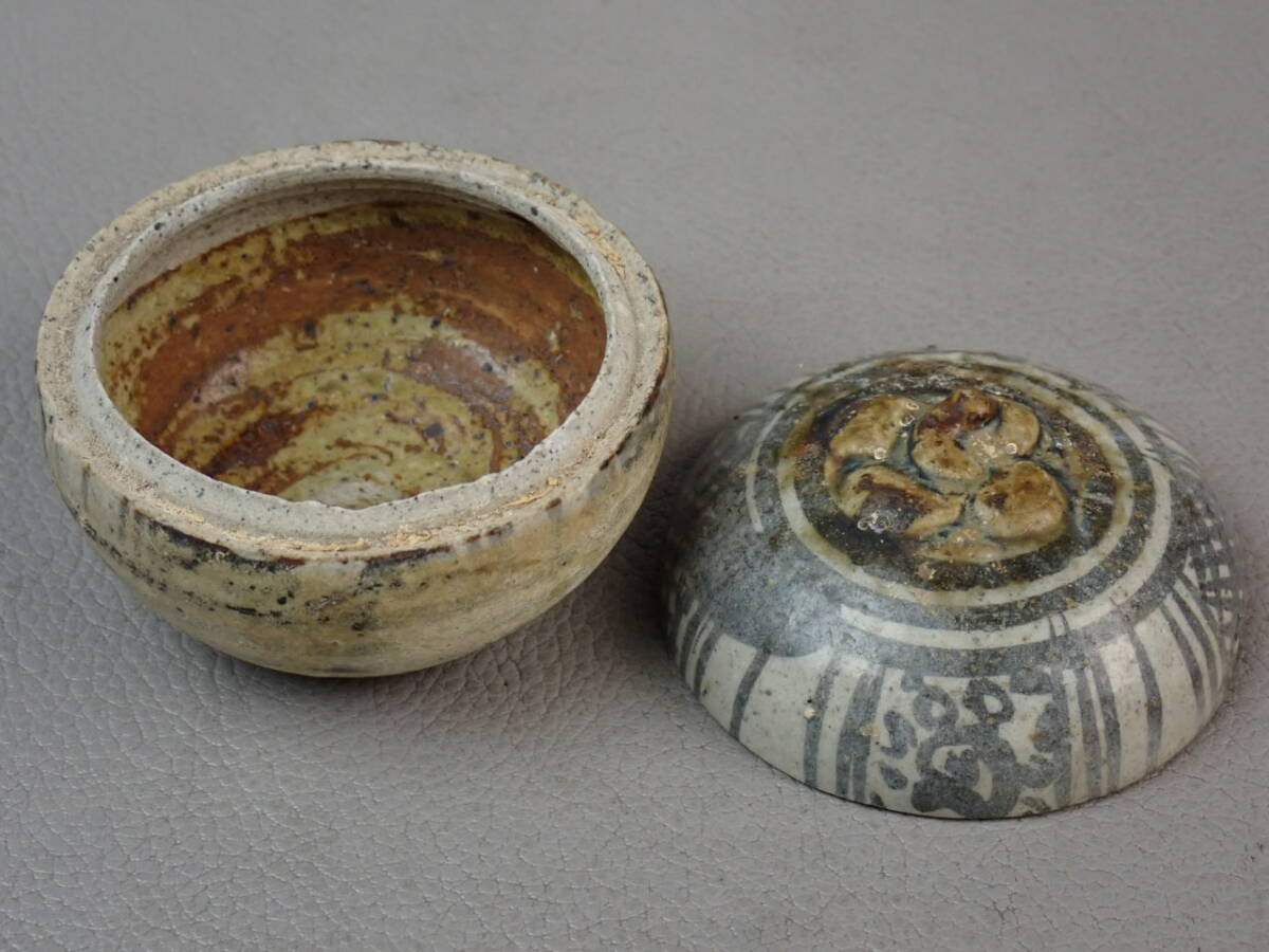 骨董・茶道具】☆古い 宋胡録スンコロク染付香合 go066vb21 香道具