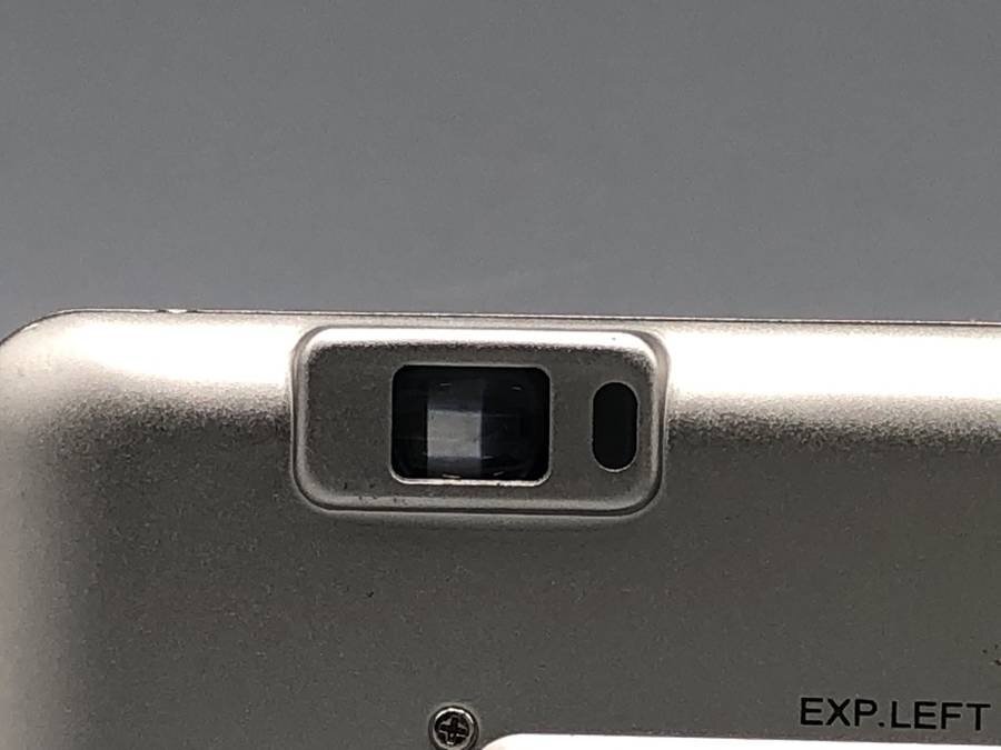 FUJIFILM TIARA セール ZOOM コンパクトカメラ□ジャンク品