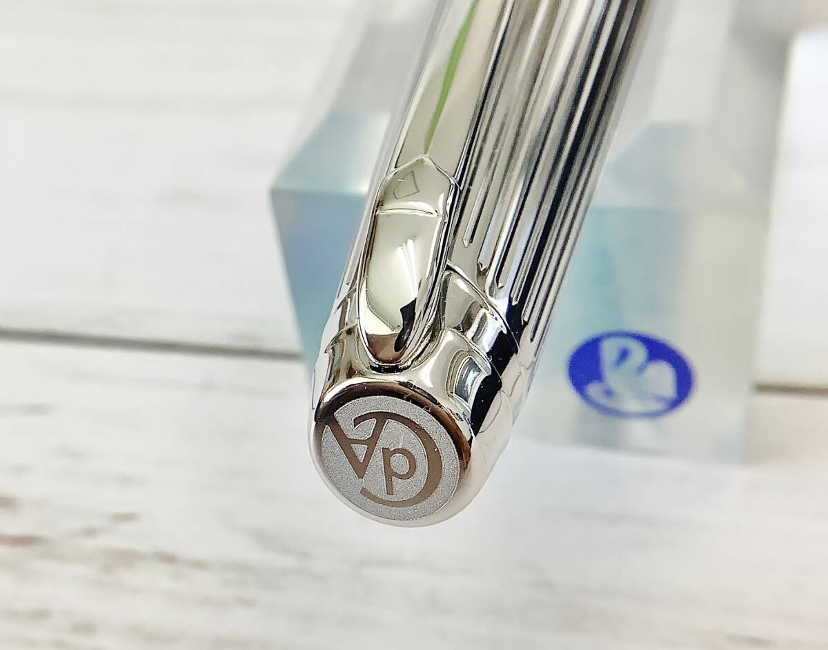 CARAN D'ACHE ボールペン本体 シルバー 専用ボックス付き 【公式通販