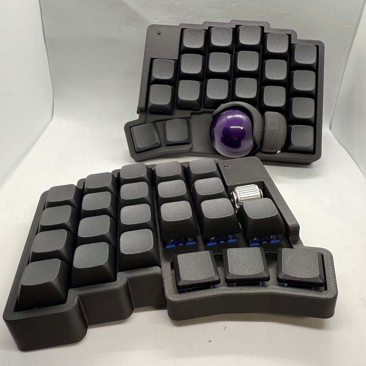 左右分割式トラックボール付きワイヤレスキーボード 左右分割式