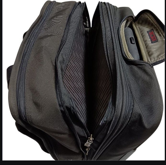 TUMI キャリーケース ビジネスバッグ ブリーフケース 26003D4