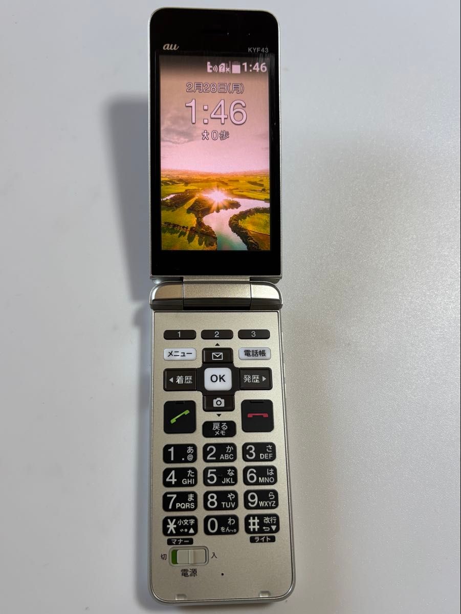 au かんたんケータイライト KYF43 シャンパンゴールド KYOCERA