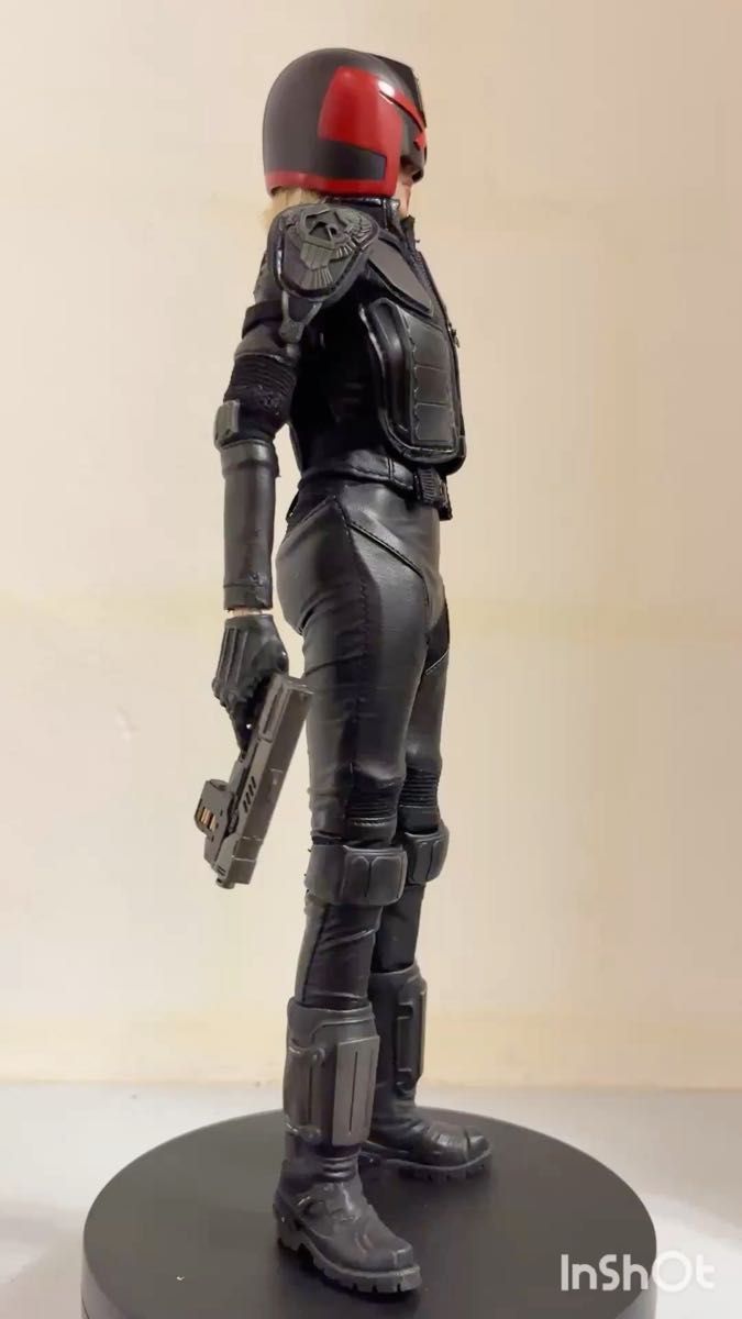 ホットトイズ バイオハザード6 レオン フィギュア 1/6｜Yahoo!フリマ