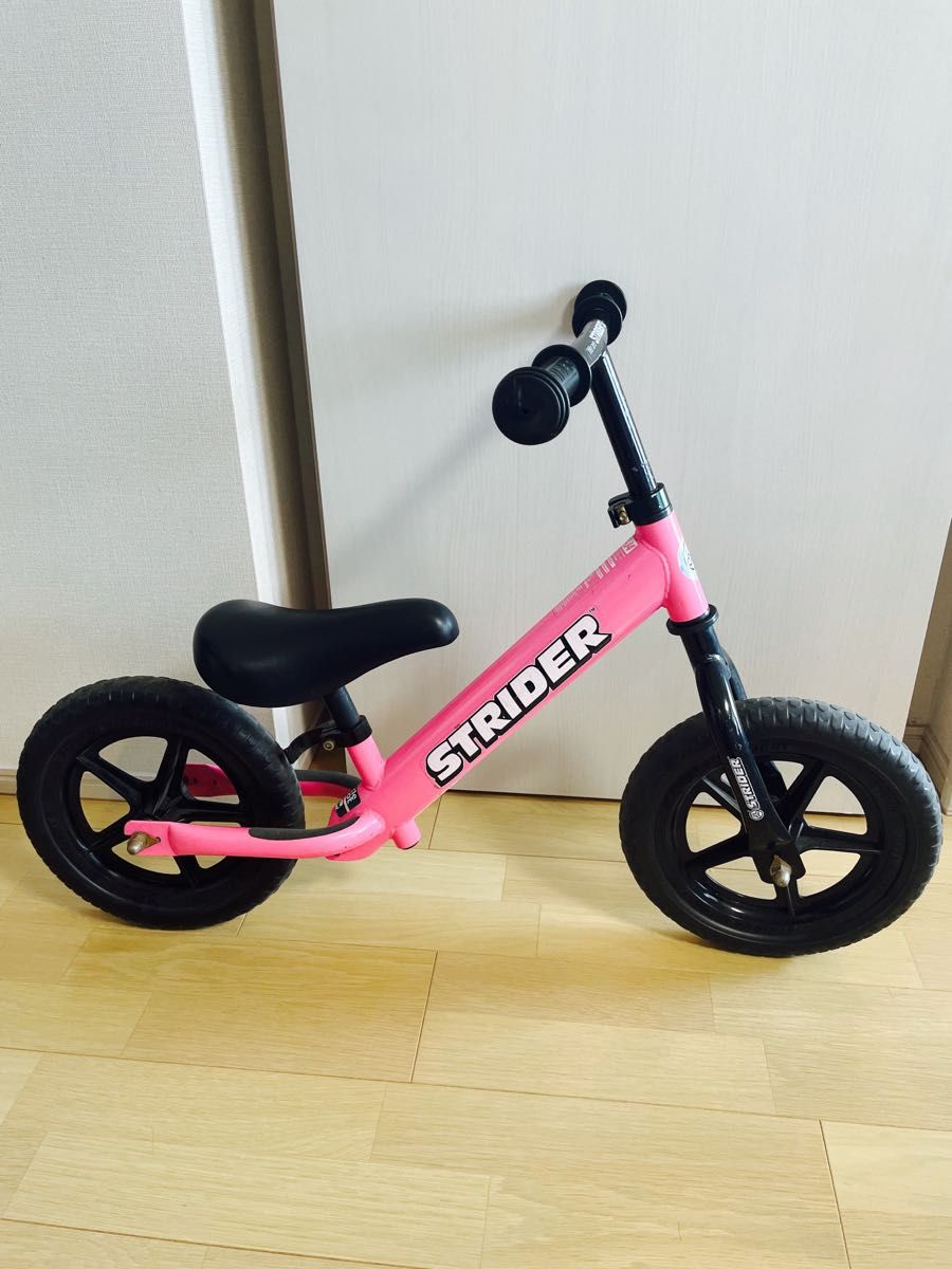 日曜限定STRIDERストライダースポーツピンクキックバイク キッズ 12