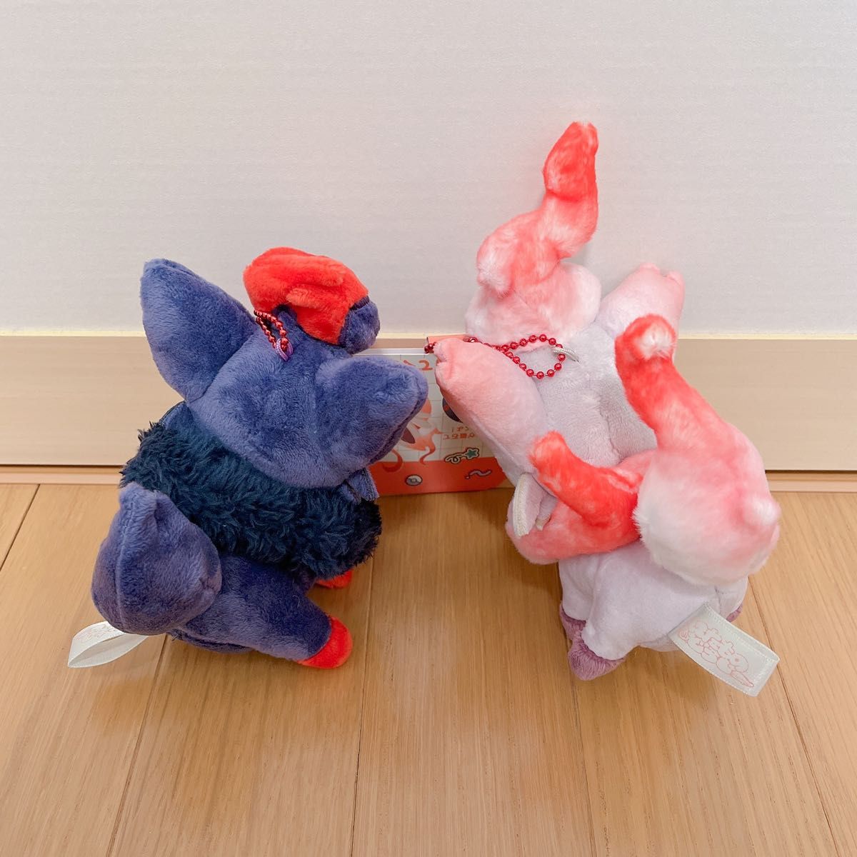 ポケモン にたものどうし 磁石でくっつくペアマスコット ゾロア