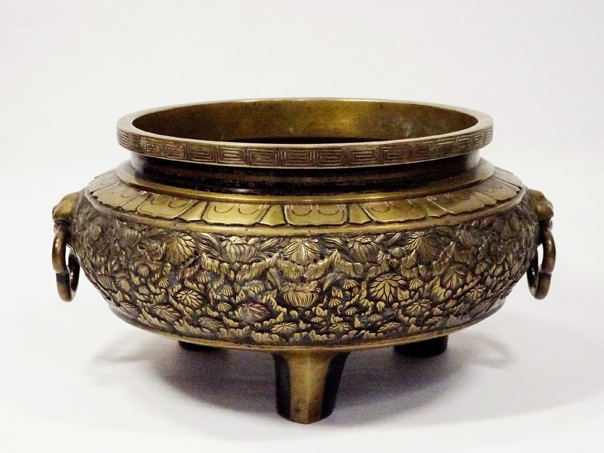 古銅 火鉢 獣三つ足 木台付き 骨董 古銅 火鉢 獣三つ足 木台付き 骨董