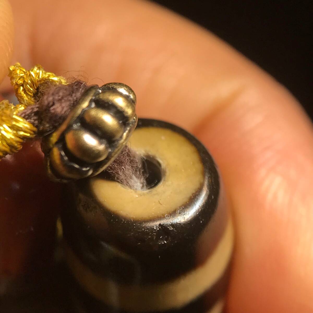 蔵友旧蔵出 蔵友旧蔵出 瑪瑙製 細密彫 四虎牙天珠