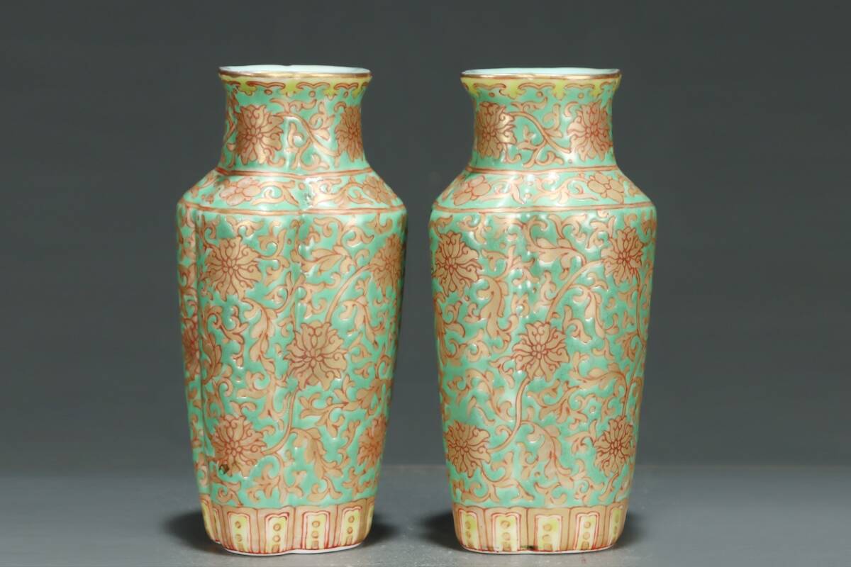 清時代 乾隆年製 粉彩 花卉文双瓶 唐物 箱付き 陶磁器