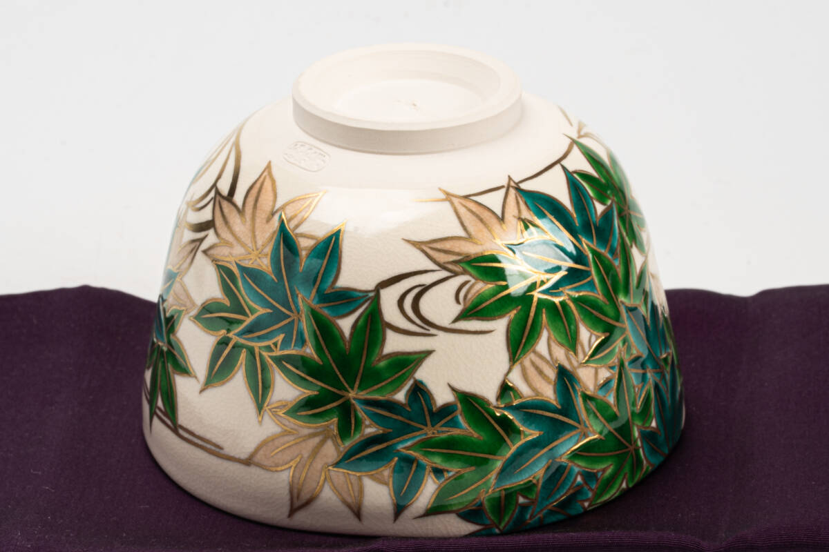 清閑寺窯 杉田祥平造 色絵青楓流水ノ画 茶碗「茶道具・抹茶茶碗」共箱
