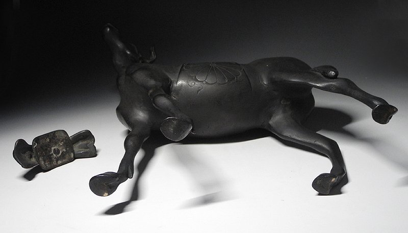 Yahoo!オークション - 緑屋i 古美術品 古銅 馬 香炉 置物 高約35.5cm