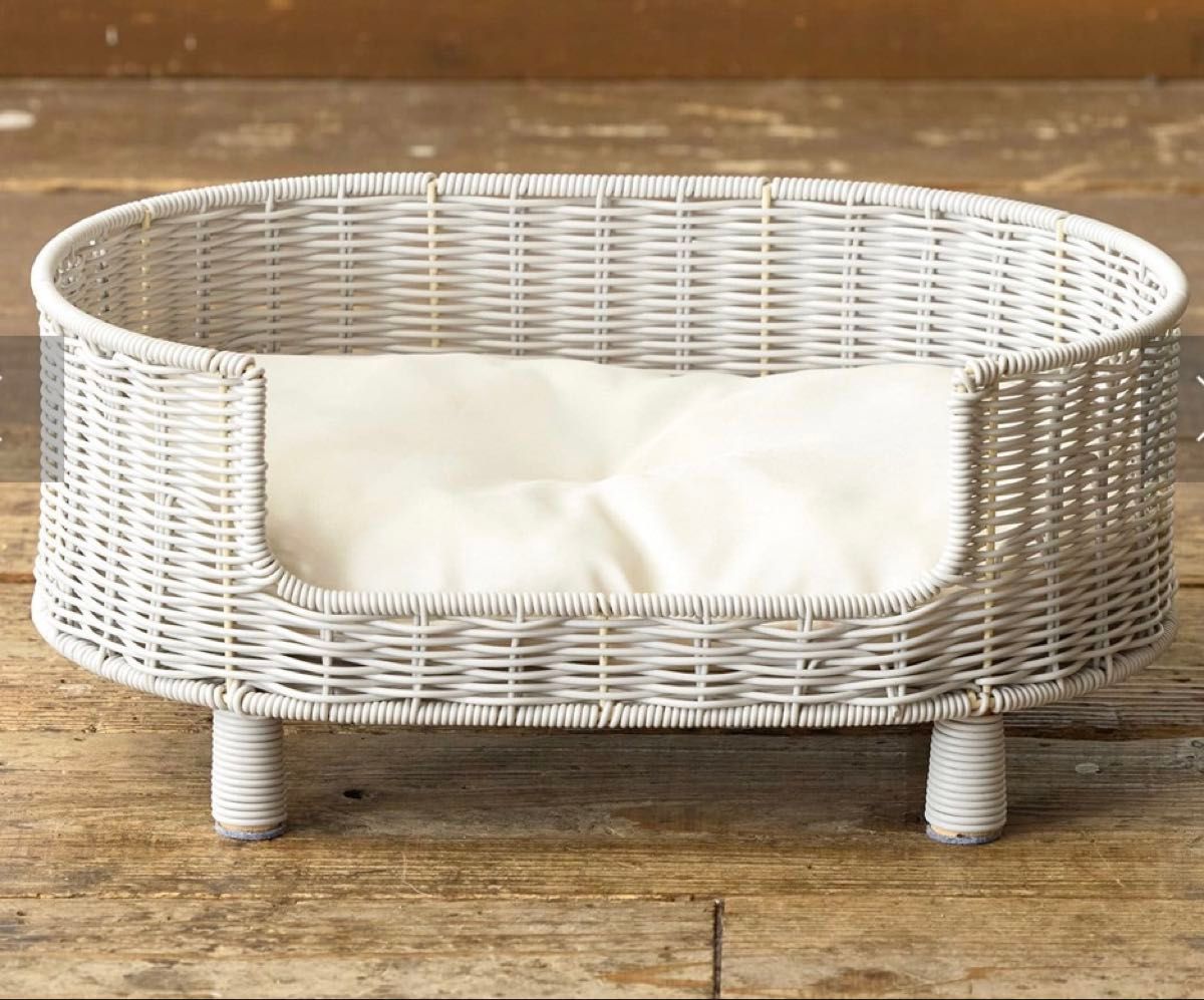 値下げ【新品未使用】3coins スリーコインズ ペット用 ラタン風 ベッド