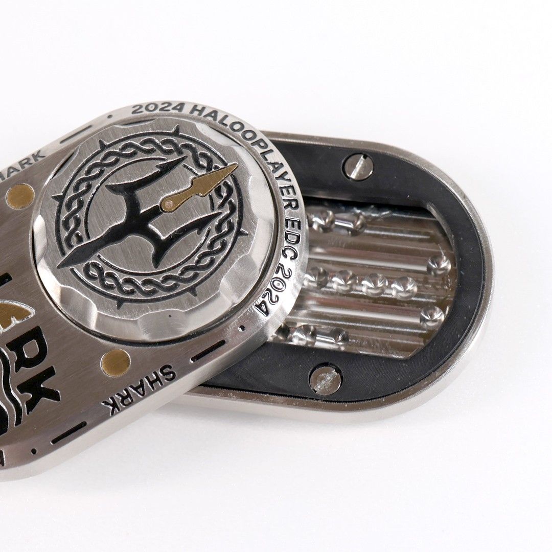 新品 新色グレー フィジェットトイ スライダー EDC Shark シャーク