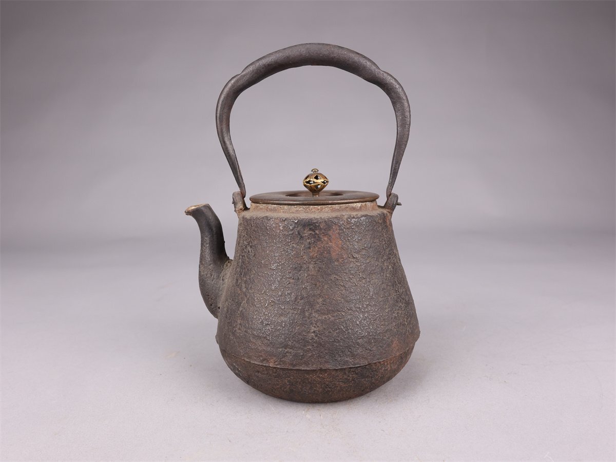 志】A588 節約 鉄瓶 龍文堂造 岩肌 茶道具 湯沸 重量1355g 1000ml