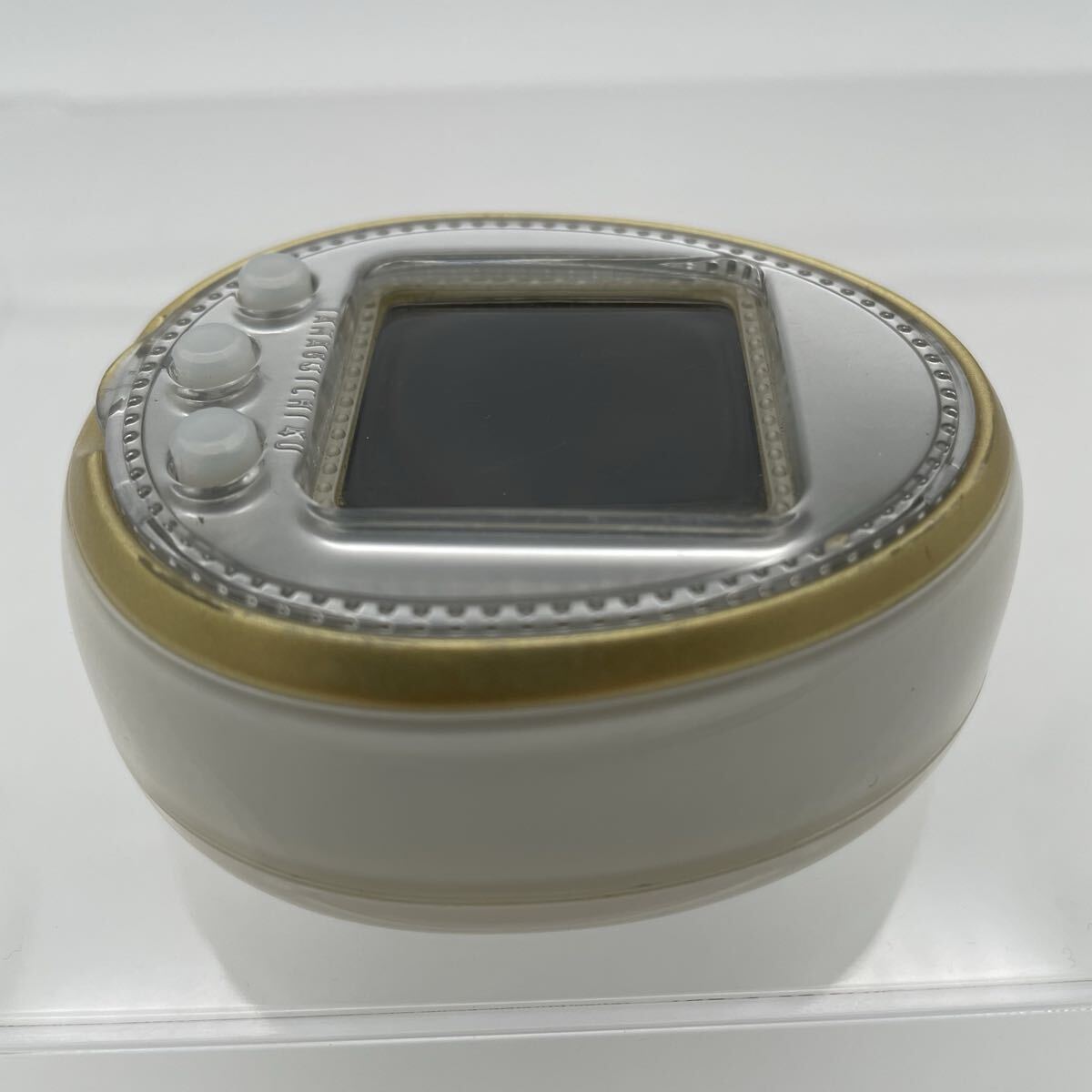 たまごっち 4U ホワイト 動作確認済み Amazon.co.jp: TAMAGOTCHI 4U