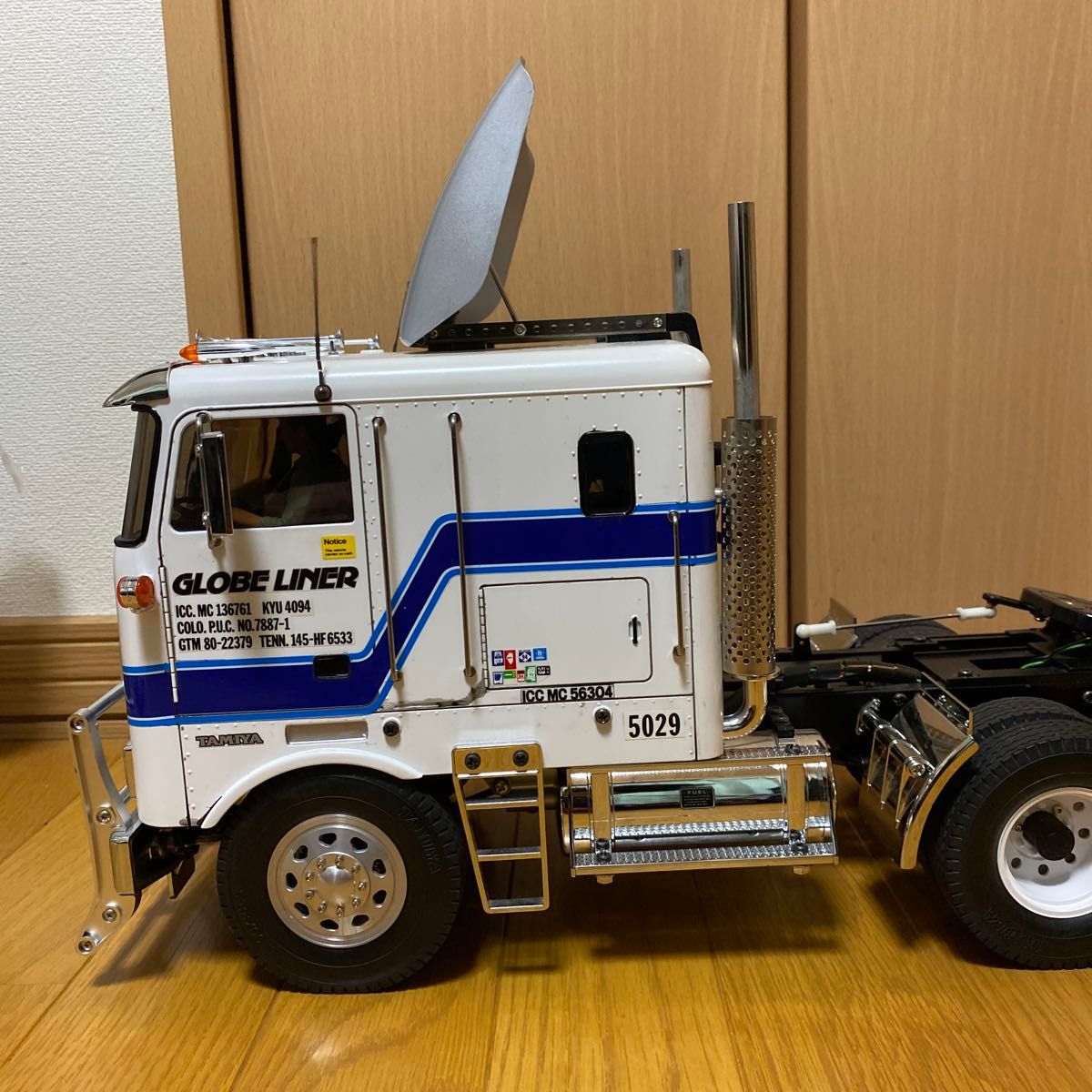 タミヤ 1/14 トレーラー グローブライナー トレーラーヘッド 完成品