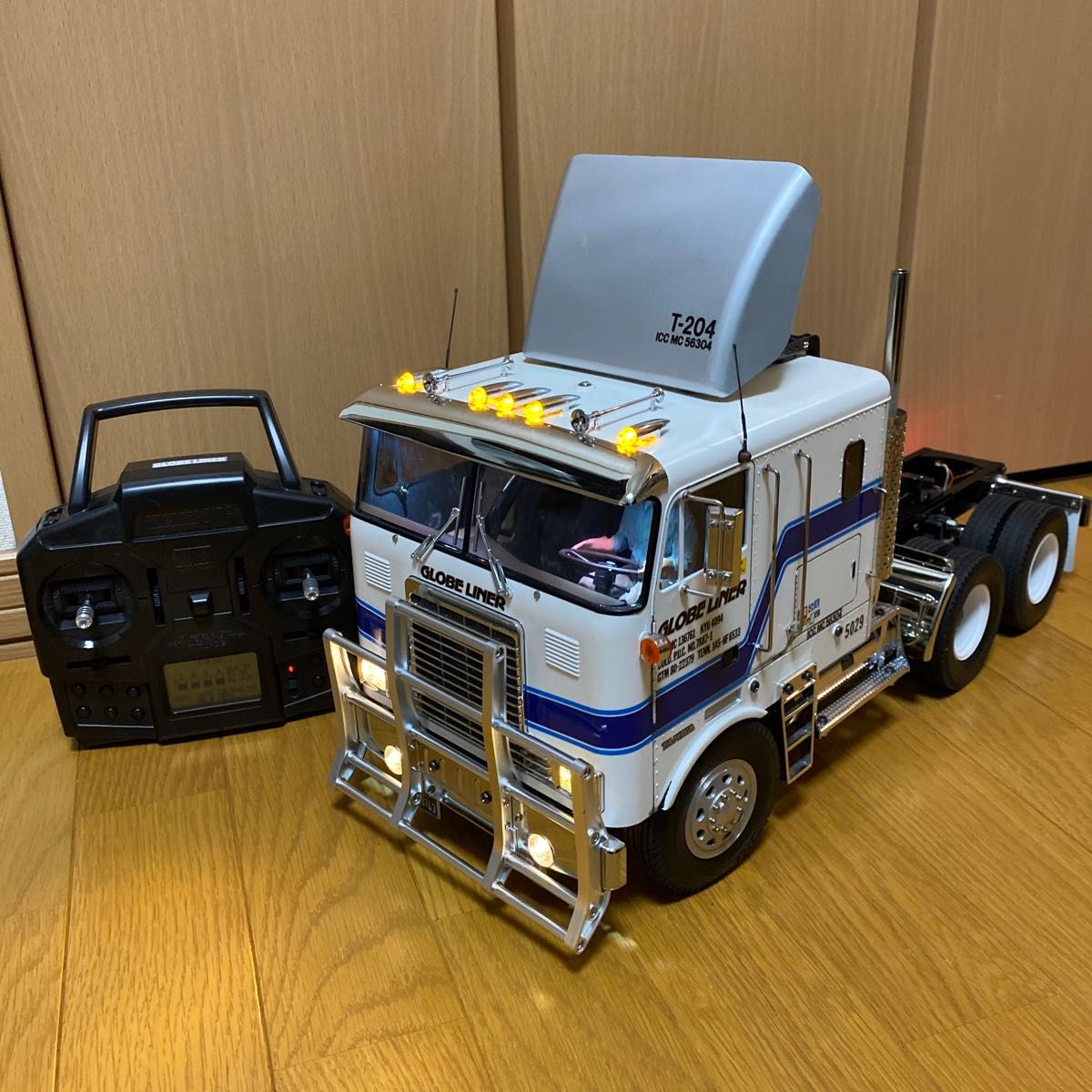 タミヤ 1/14 トレーラー グローブライナー トレーラーヘッド 完成品