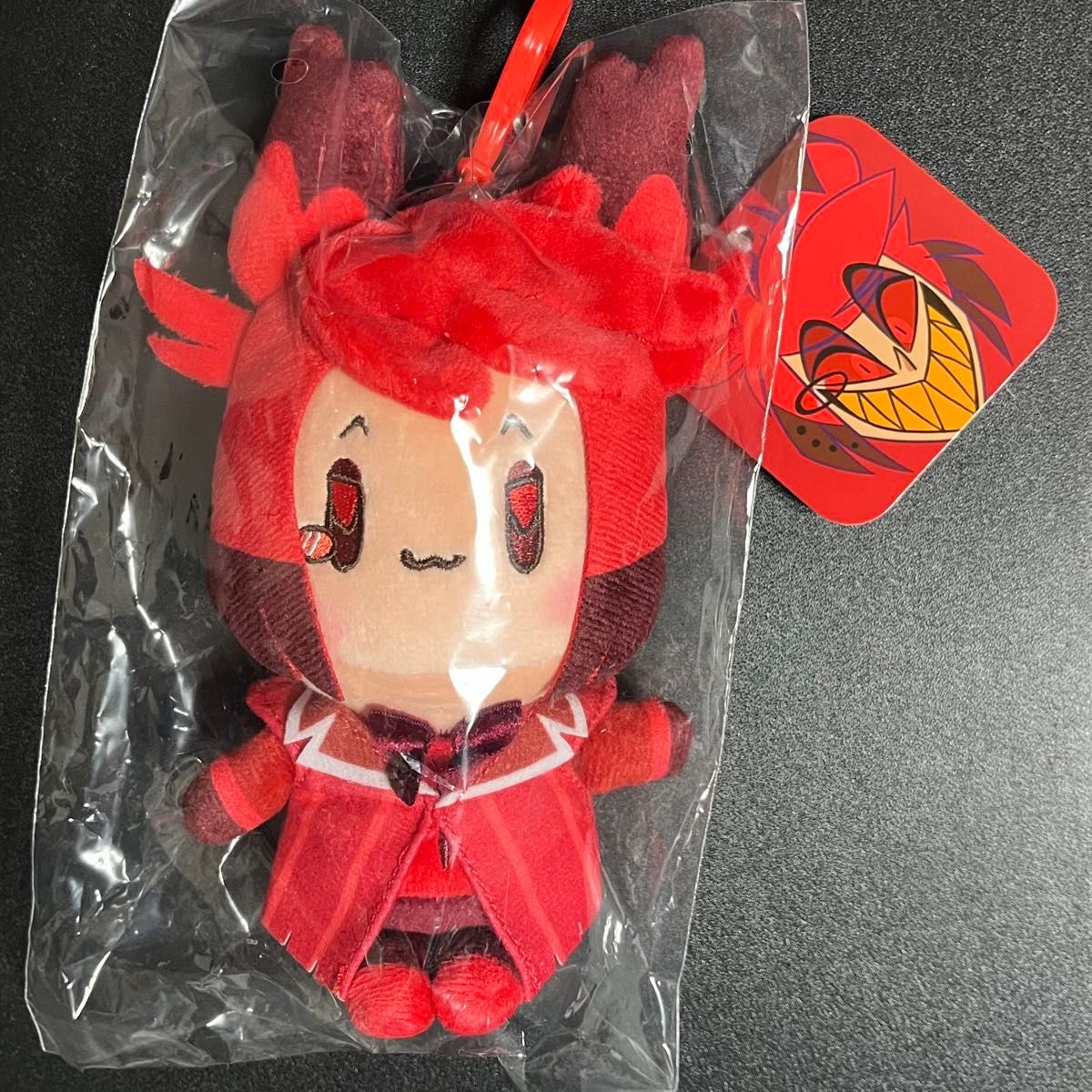 ハズビンホテル パルコ おすわりマスコット ぬいぐるみ ヴォックス