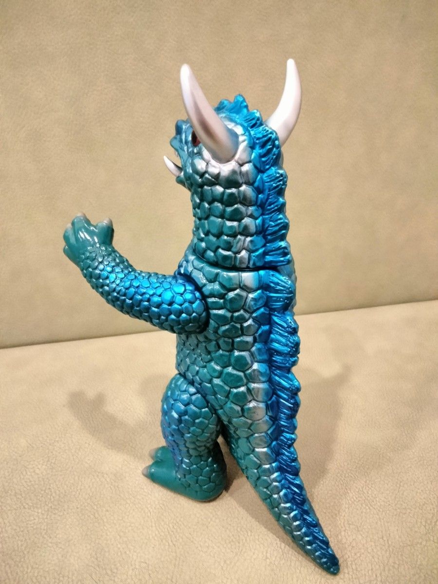 ソフビ trash goodz 二本角怪獣｜Yahoo!フリマ（旧PayPayフリマ）