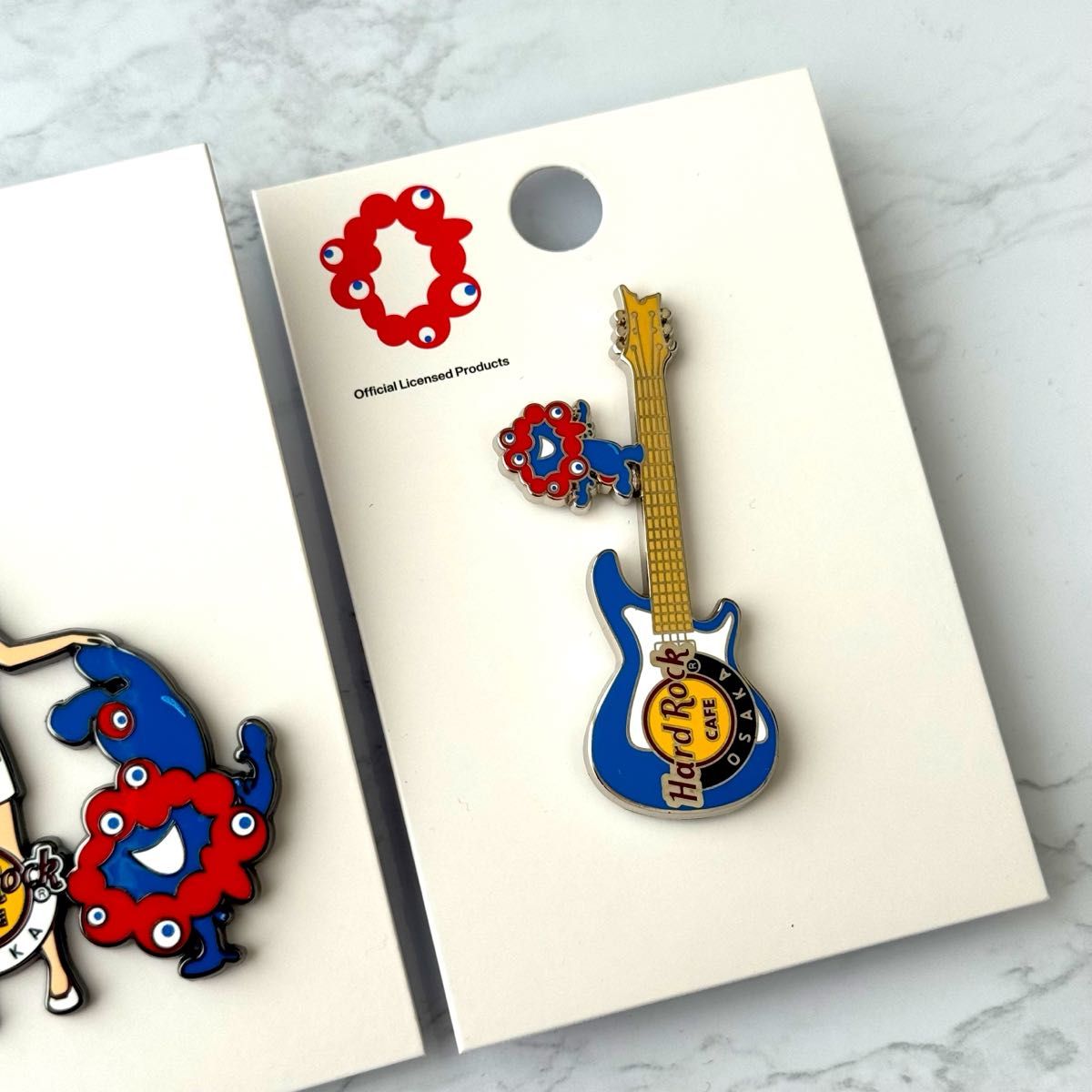 ミャクミャク ハードロックカフェ コラボ ピンバッジ 2種セット 完売