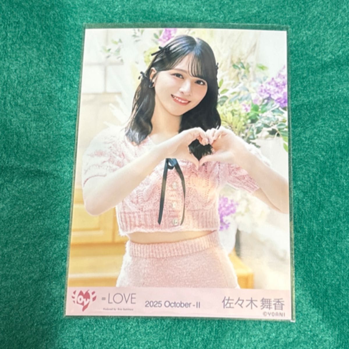 佐々木舞香 生写真 チュウ ラブソングに襲われる ピンクニット衣装