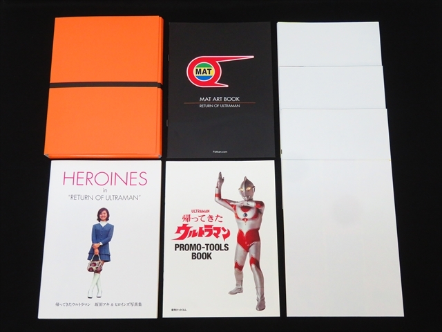 コレクション 青と白の抽象デザインの陶器花瓶 松風栄一 木箱付き 京焼