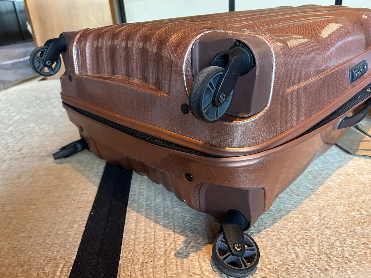 年末年始の旅行に！サムソナイト□コスモライト□94L□コッパー