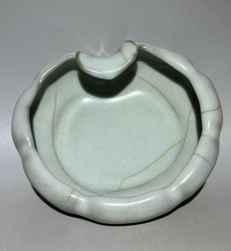 本物 ○宋時代 青磁 官窯 冰裂紋 筆洗 唐物 陶磁器 骨董品 中国