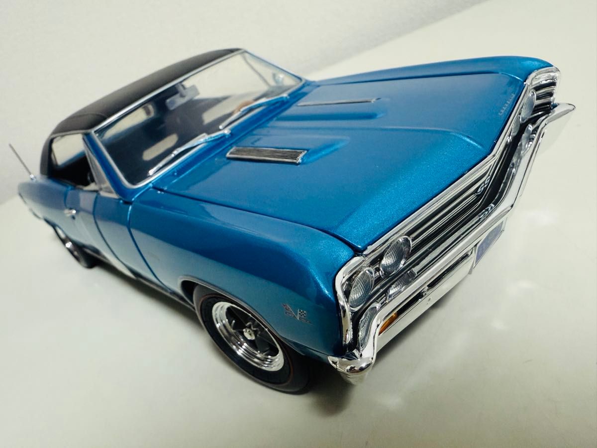 AW/'67 Chevyシボレー Shevellシェベル SS427 1/18 AutoWorldオート