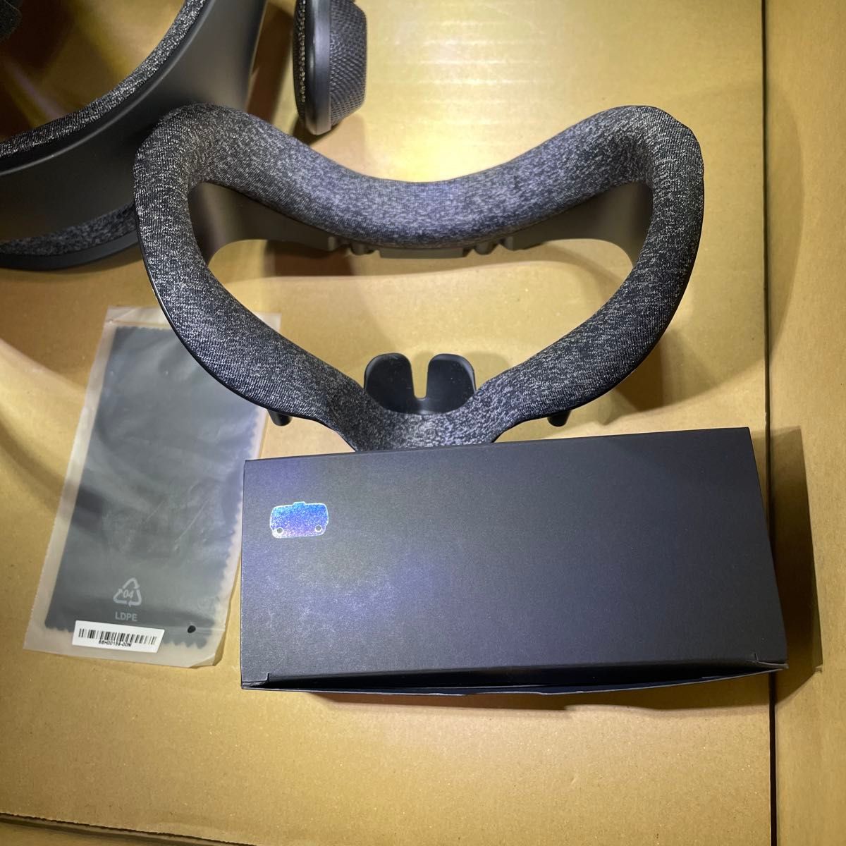 未使用に近い VALVE INDEX VRヘッドセットと付属ケーブル｜Yahoo