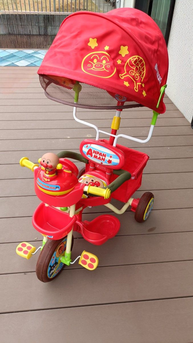 それいけ アンパンマンデラックスII レッド ジョイパレット 三輪車