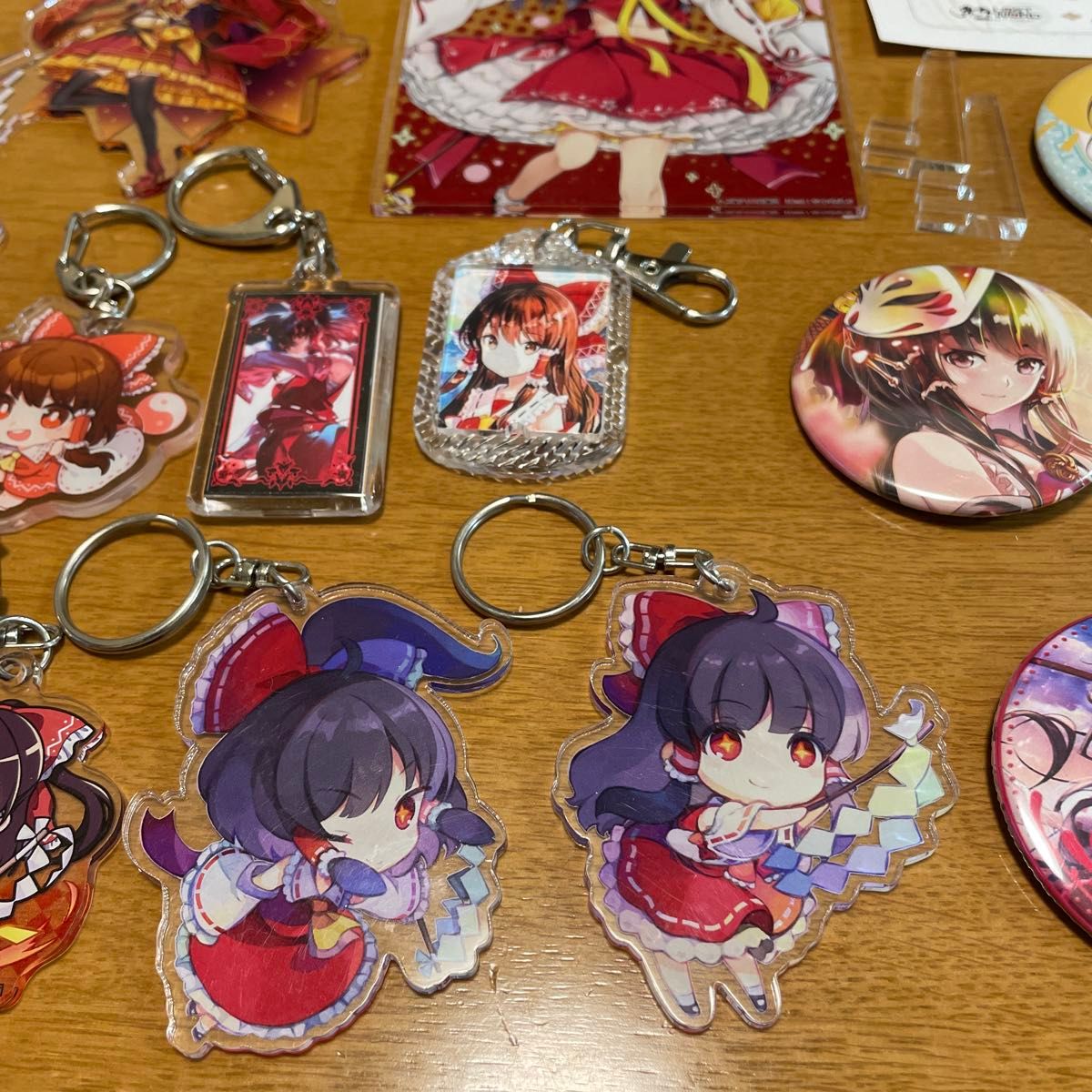東方Project 霊夢 グッズまとめ売り アクリルキーホルダー 缶バッジ