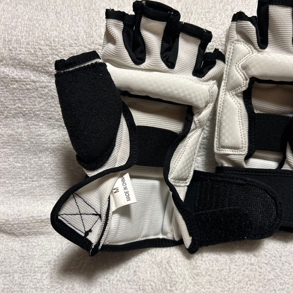 LAVA Burnes Style キックボクシング グローブ 白 Mサイズ｜Yahoo