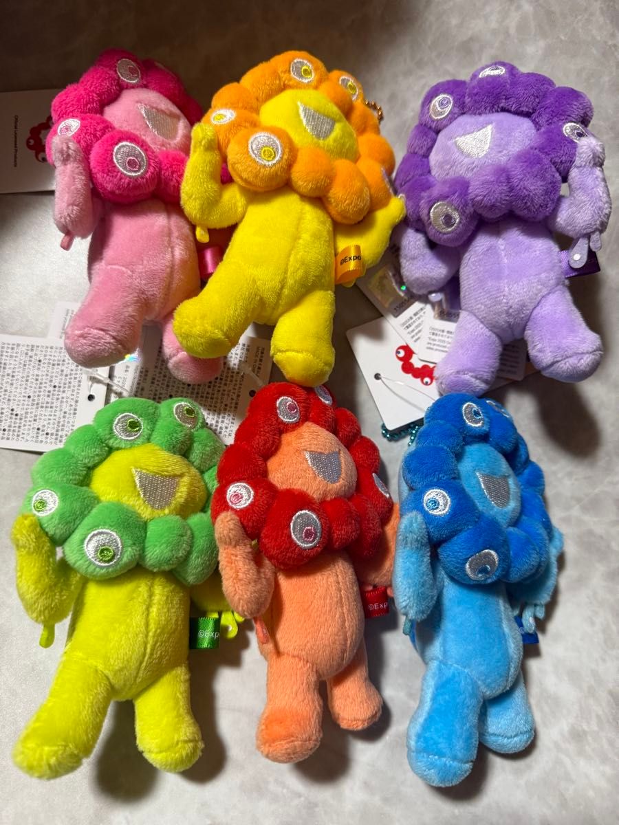 8種類コンプリート 推しカラー 日焼けミャクミャク ボールチェーン