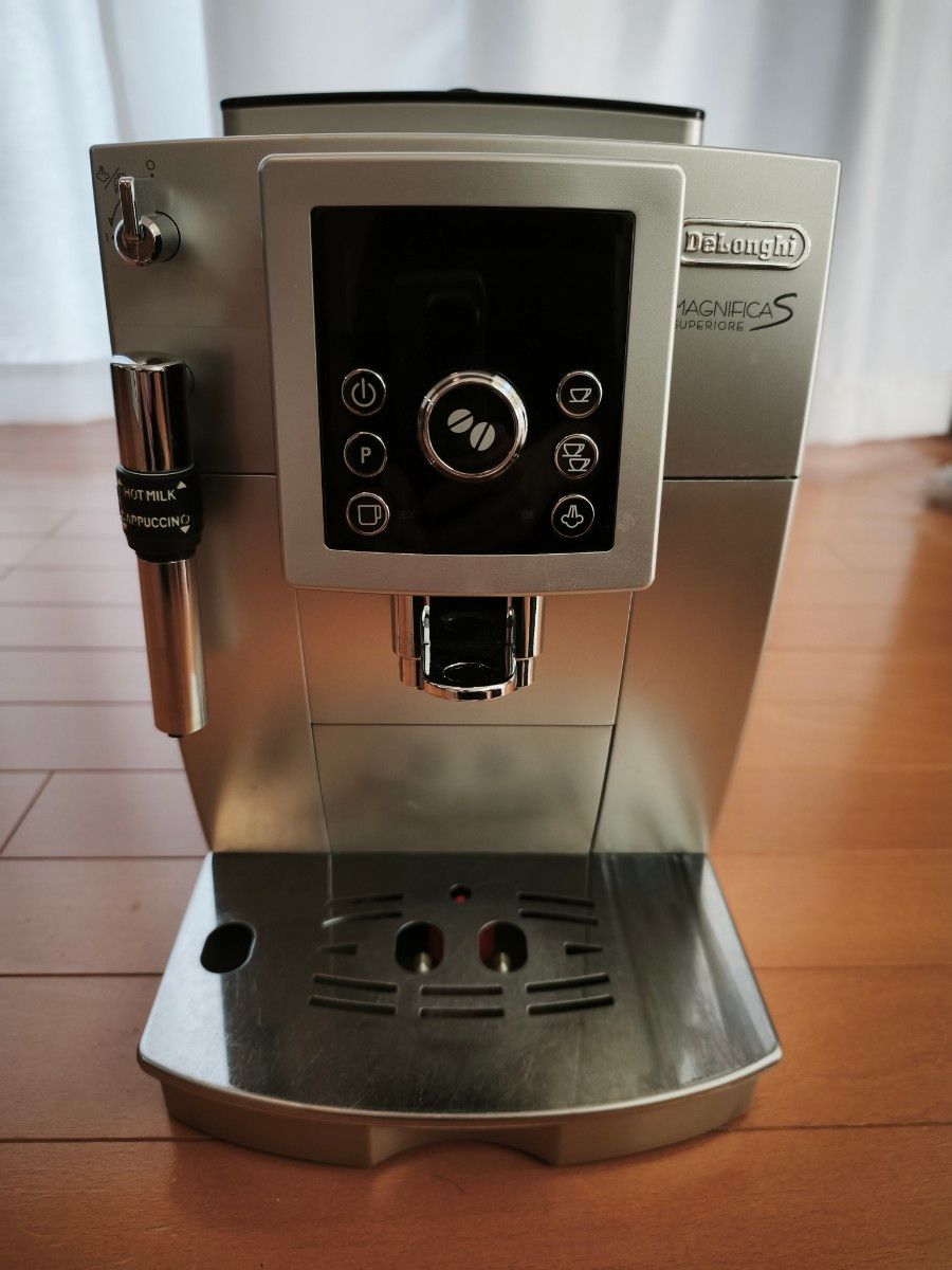 使用感あり DeLonghi デロンギ マグニフィカS 全自動コーヒーマシン