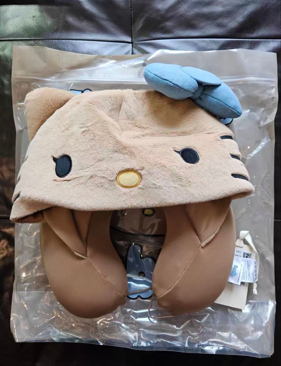 海外限定Hello Kitty x TBH ネックピロー｜Yahoo!フリマ（旧PayPayフリマ）