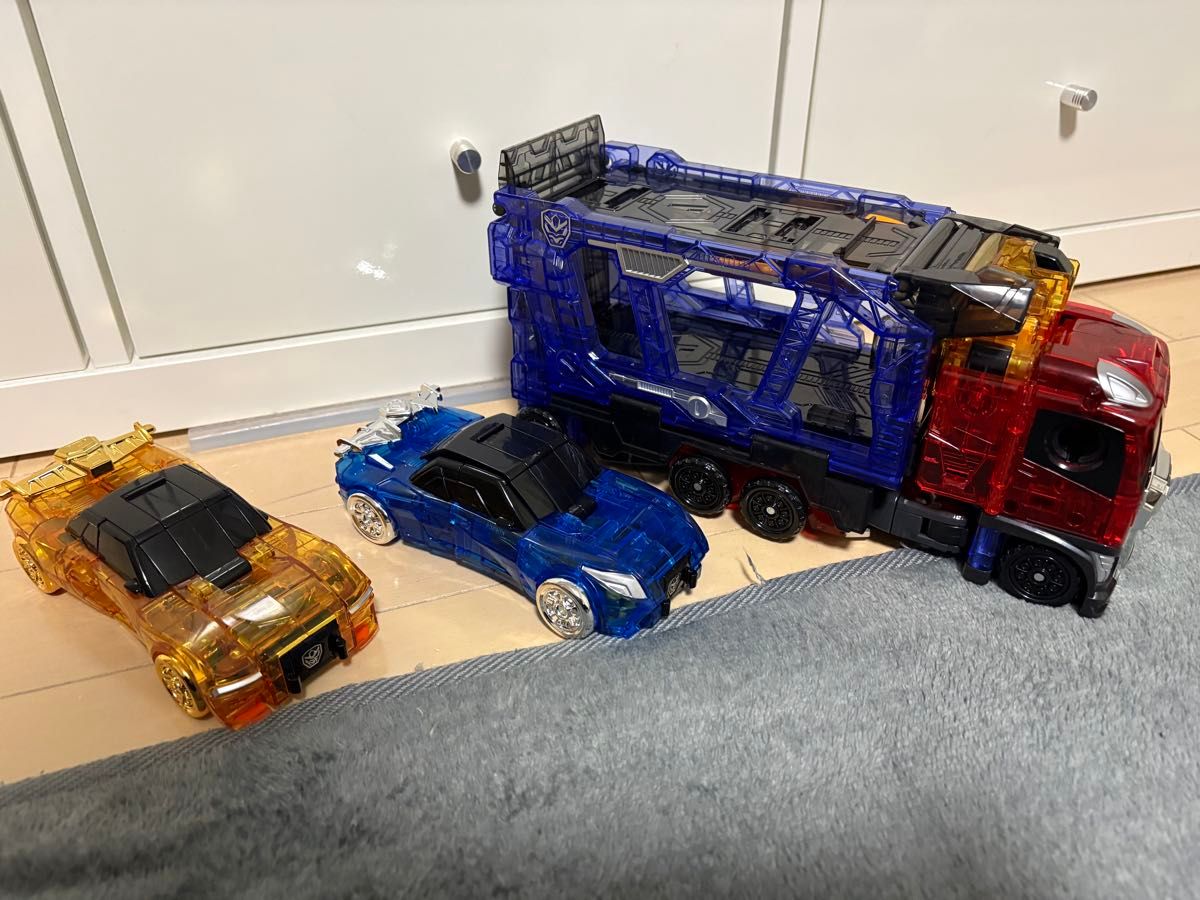 韓国トイ ハローカーボット ジャイアントローダー オールスター 三体合体