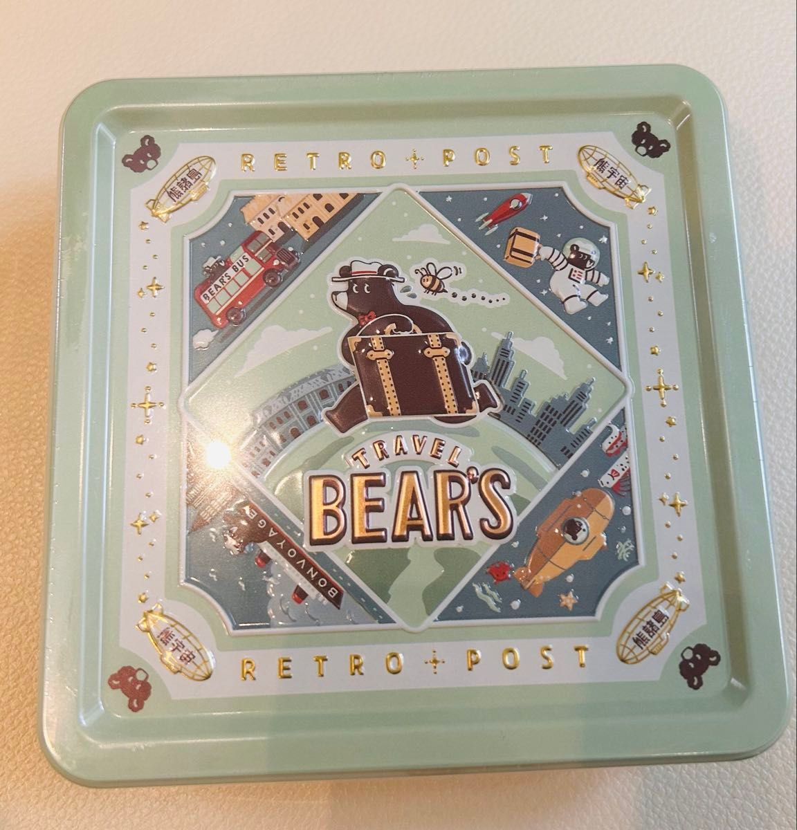 オビワン ROKKAKU 旅熊エンボス缶 レトロ郵便 文具女子博 缶 グリーン