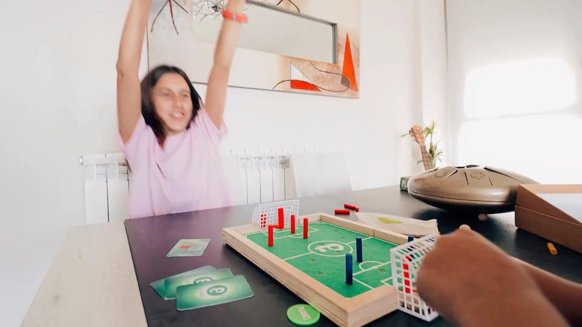 MINI PLAKKS スペイン発ミニサッカーゲーム ボードゲーム 指サッカー
