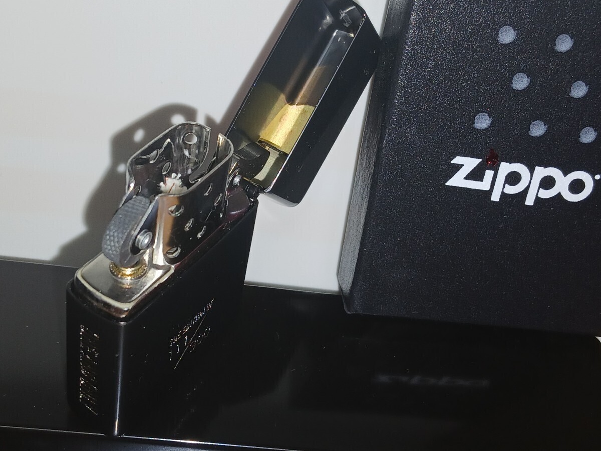 新品 2025マルボロ限定品Set Zippo&灰皿 希少シリアルナンバー111/300