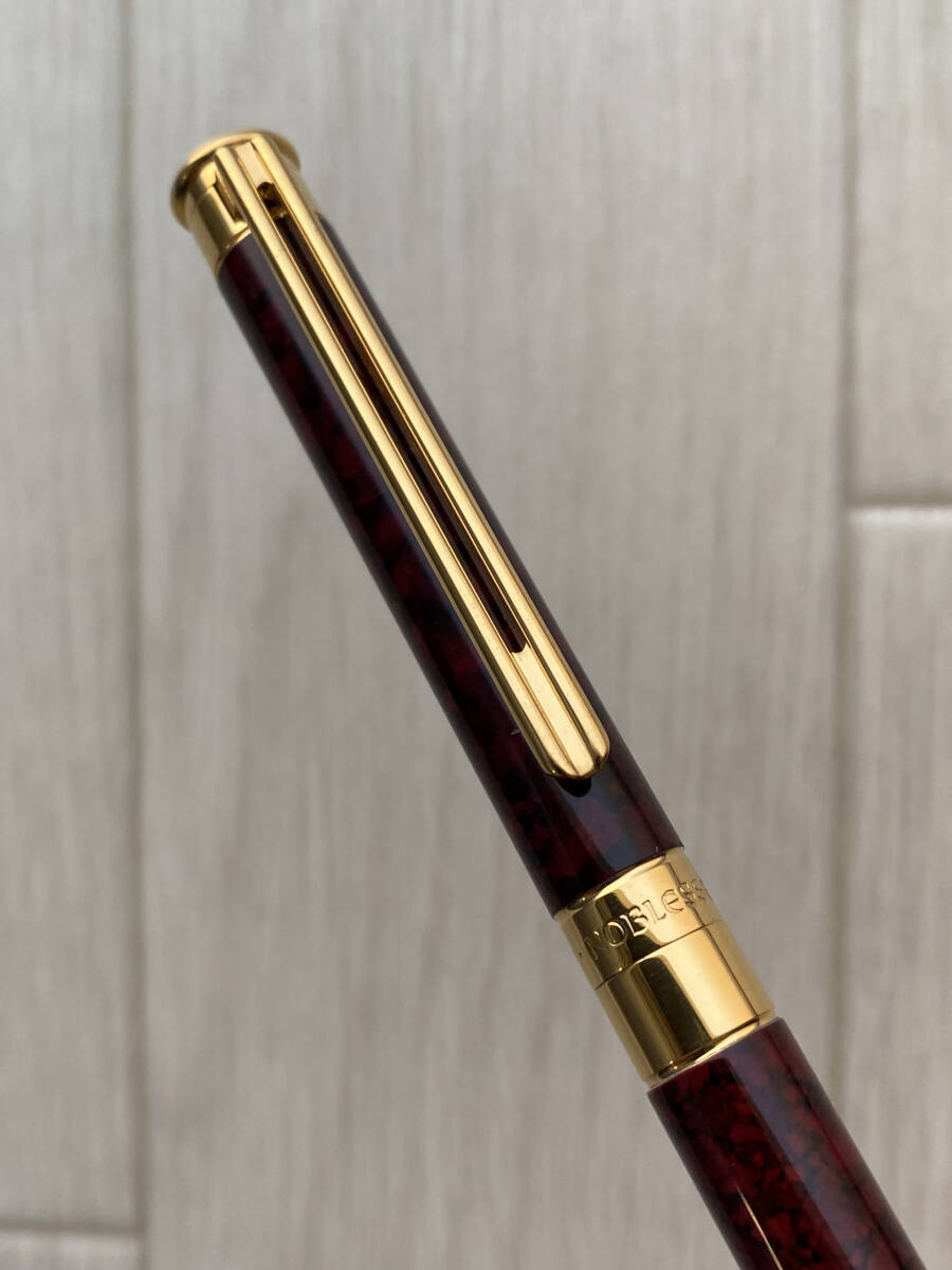 美品 極少 モンブラン マーブル レッド×ゴールド ノブレス 品番 18250