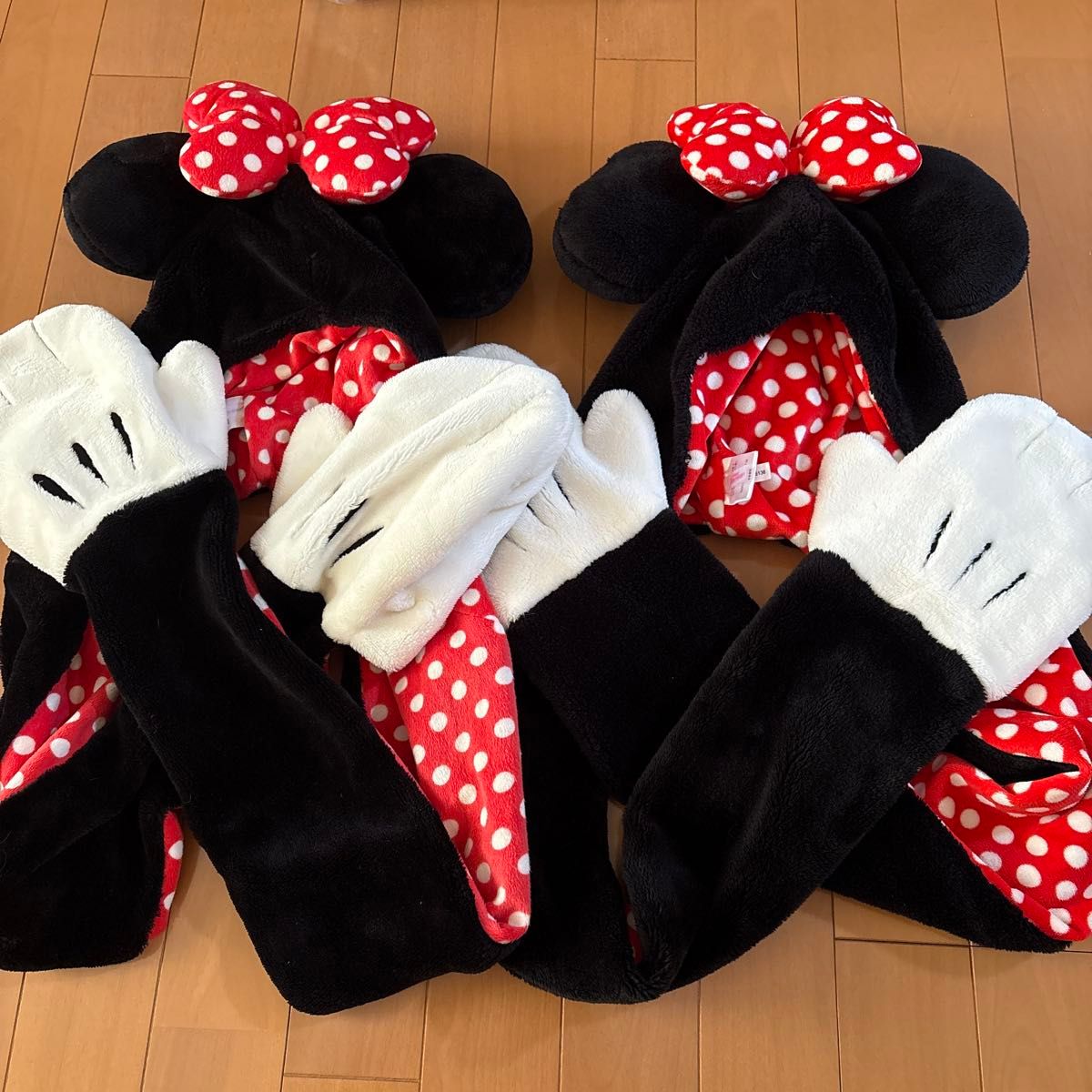 美品】ディズニー ミニー ファンマフラー 水玉 赤 2点セット 廃盤品