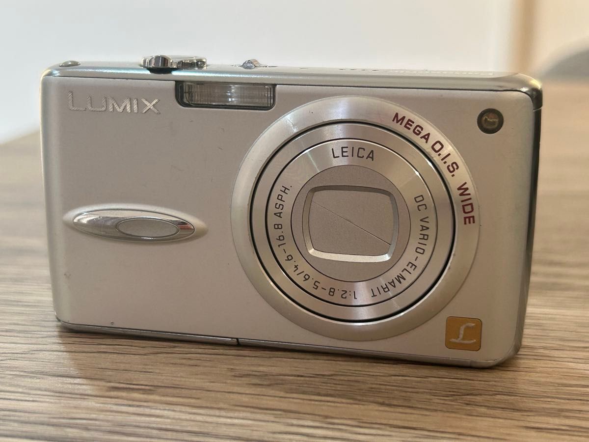 Panasonic LUMIX DMC-FX01 シルバー コンパクトデジタルカメラ｜Yahoo