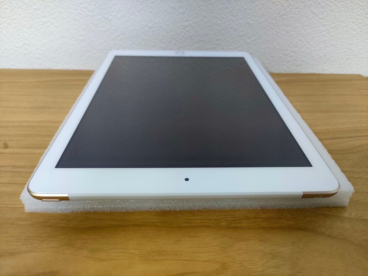 iPad 第5世代 Wi-Fi + Cellular 32GB ゴールド MPG42J/A A1823 動作