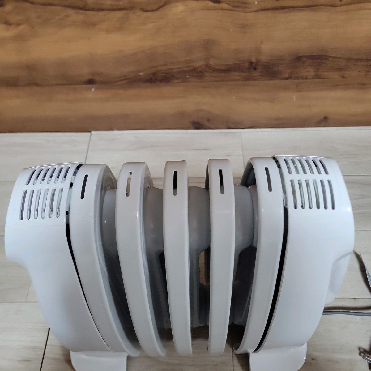 美品】 期間限定値下げ DeLonghi オイルヒーター NJ0505E 美品