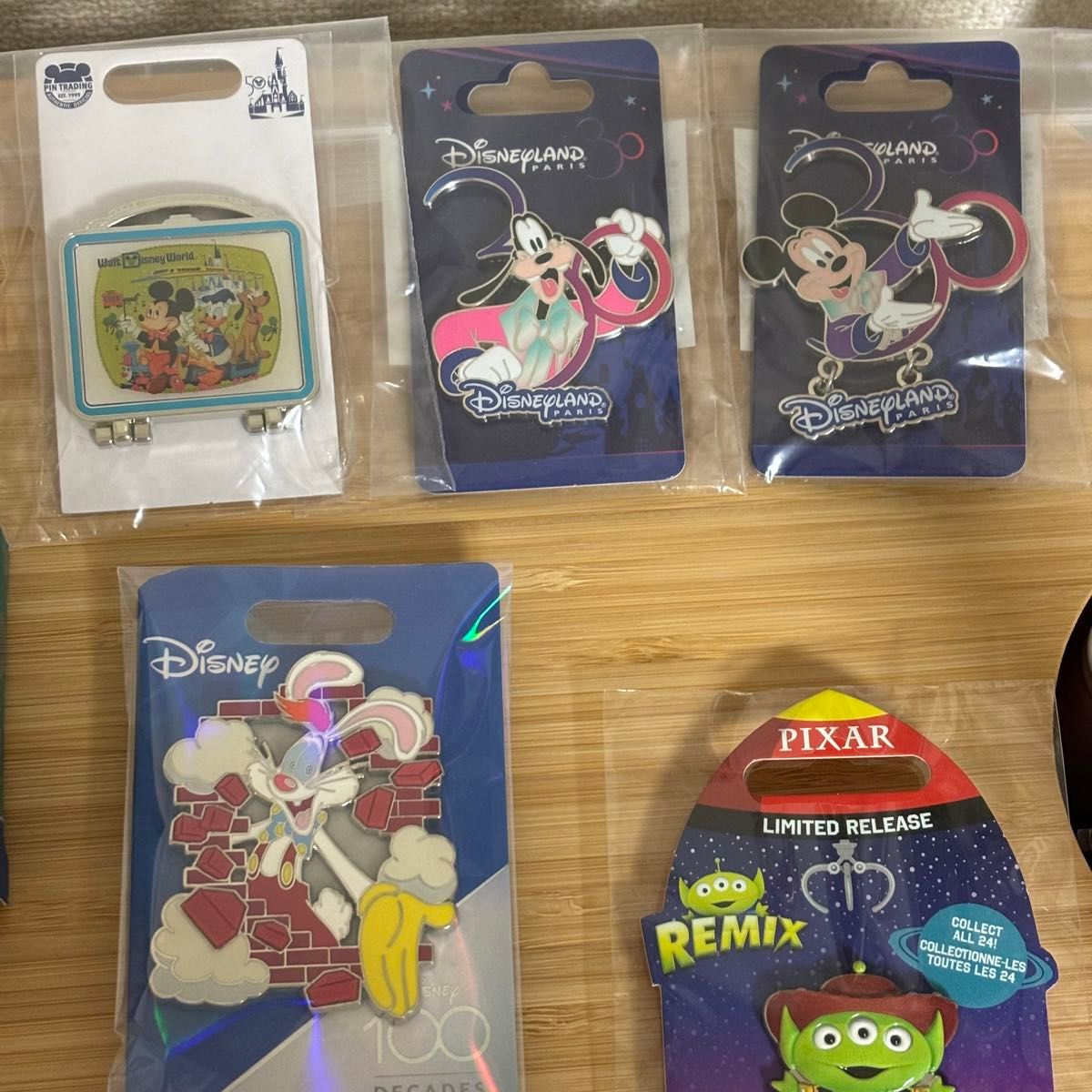 ウォルトディズニーワールド wdw 50周年 パリ ピンバッジ ロジャー