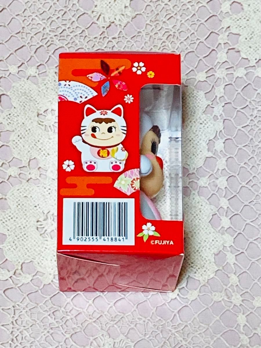 不二家 まねきペコちゃん 白 Lucky Peko 招き猫フィギュア 限定品 新品