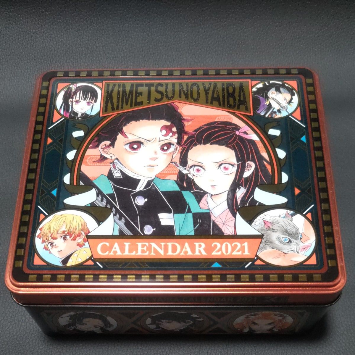 鬼滅の刃 コミックカレンダー2021 特製缶入り日めくりカレンダー
